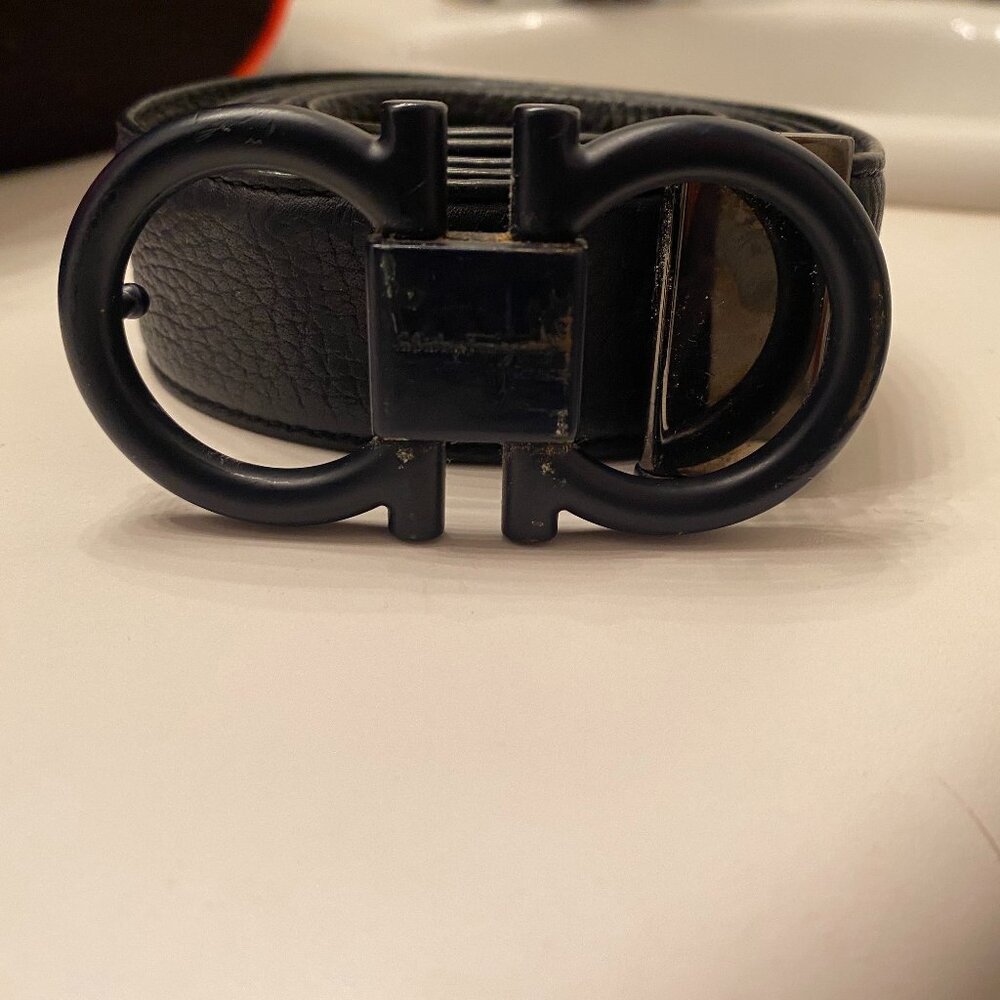 black feragamo belt and belt buckle